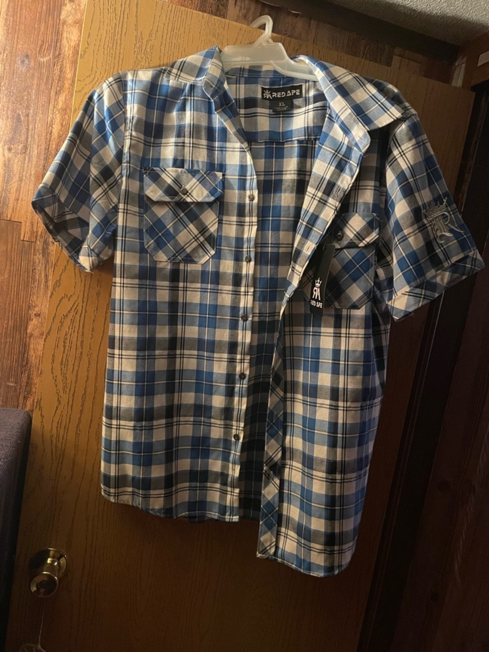 Men’s Blue & White Plaid Short-Sleeve Shirt